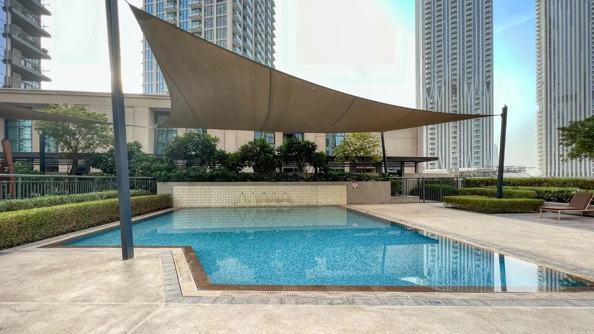 Dubai Creek Escape - Astonishing Creek Views Apartment