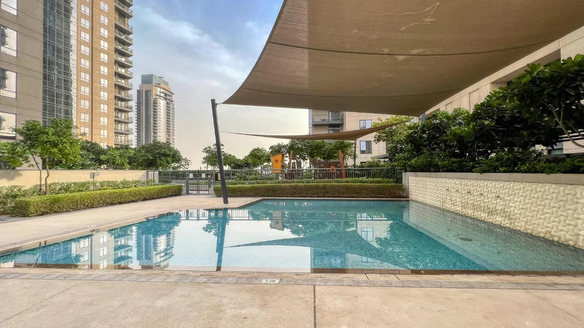Dubai Creek Escape - Astonishing Creek Views Apartment 0*,  United Arab Emirates