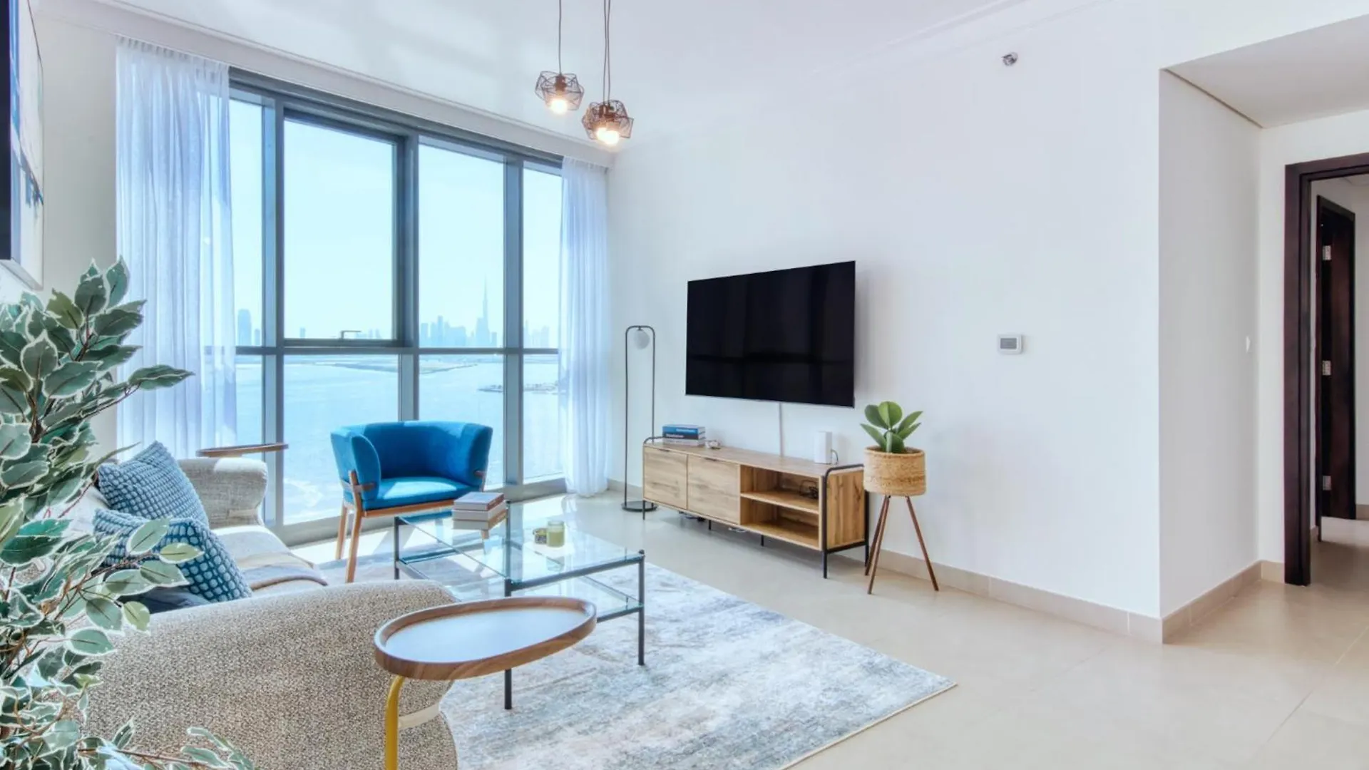 Dubai Creek Escape - Astonishing Creek Views Apartment