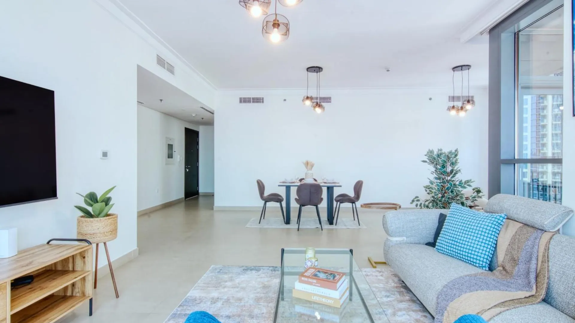 Dubai Creek Escape - Astonishing Creek Views Apartment